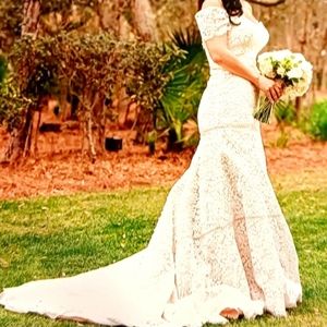 Allure Couture Mermaid/A-Line/Lace Wedding Dress C268